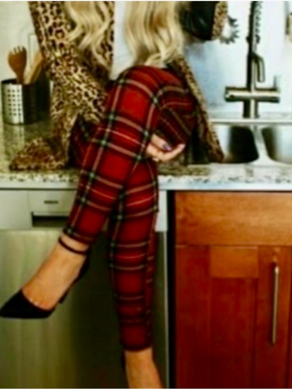 Zara Red Plaid Skinny Ankle Pants - Tartan Plaid NWOT